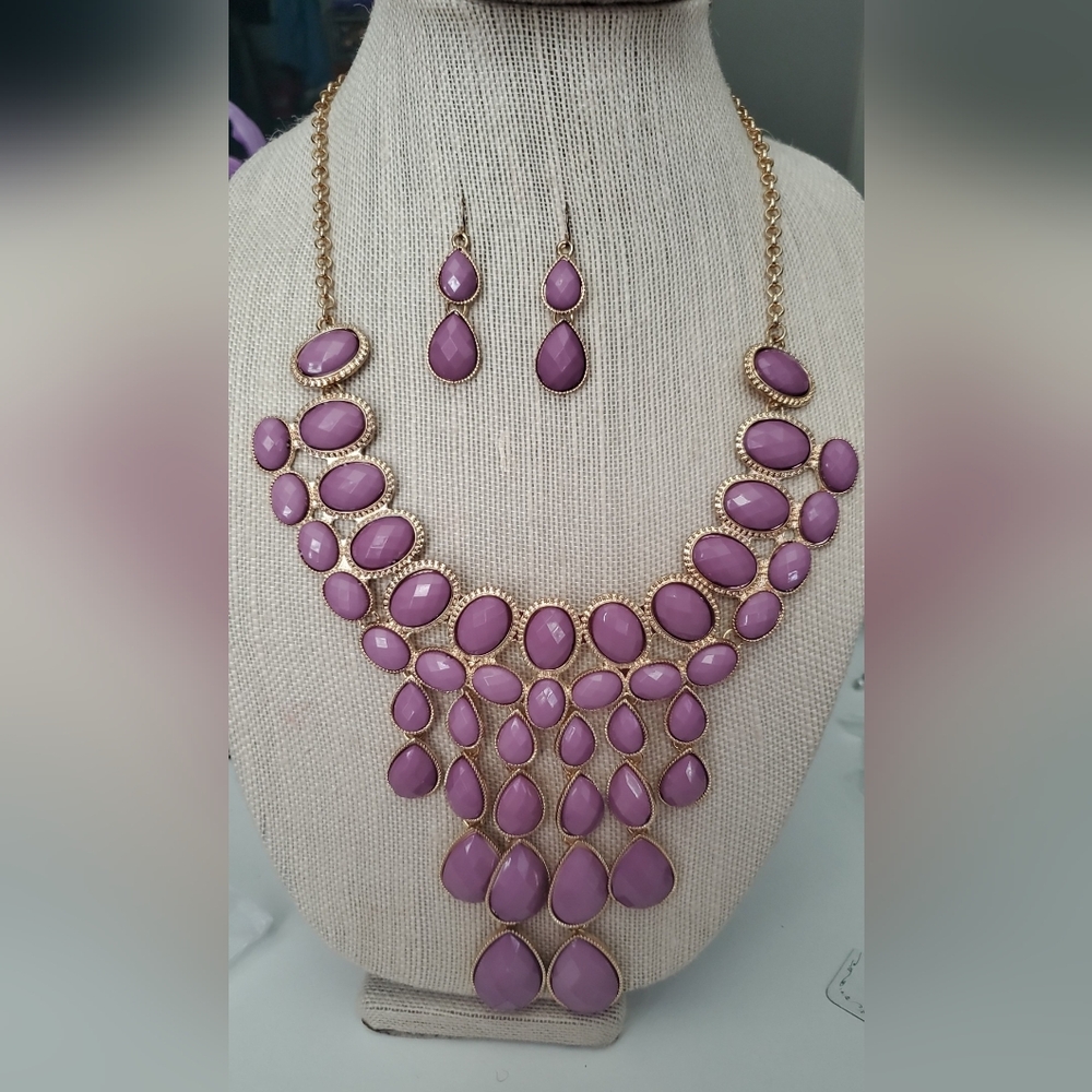 Elegant Purple and Gold Necklace and Earring Set
